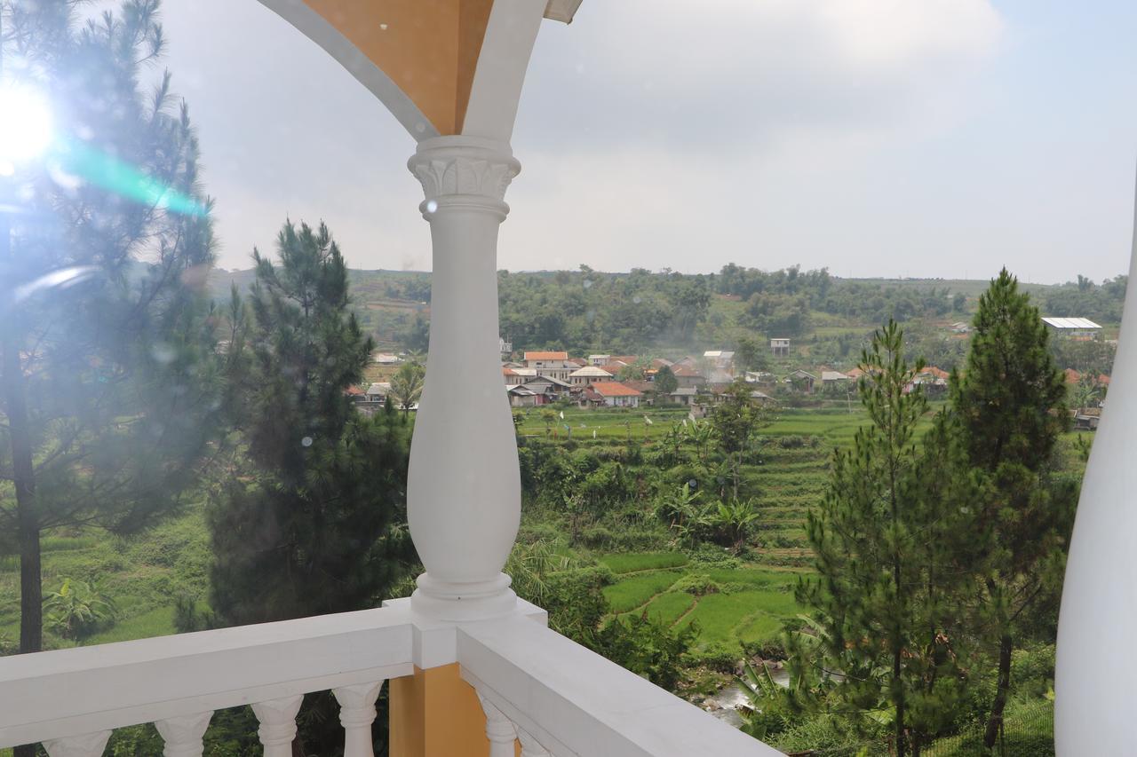 Diyar Villas Puncak M4/12 Exterior photo